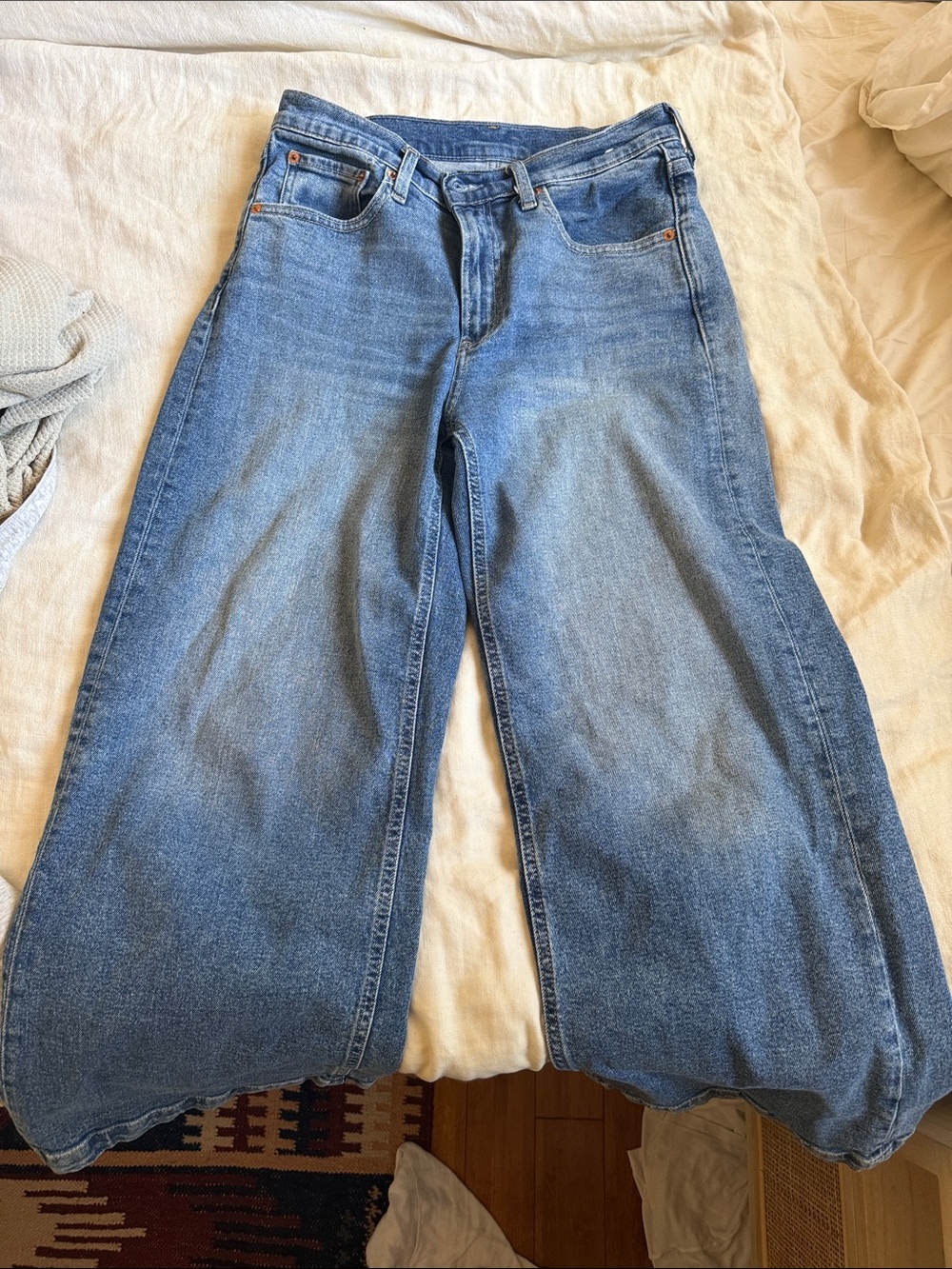 GAP Women's Wide-Leg Jeans in Light Blue Denim